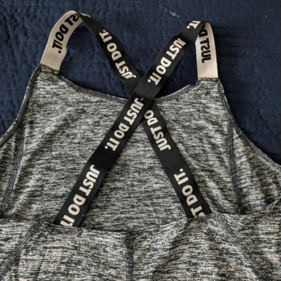 Nike Dri FIT Elastika Training Tank Top Youth  Small Girl Grey NWT 112025 - Picture 5 of 9